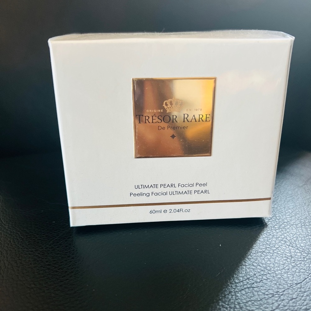 ULTIMATE PEARL FACIAL PEEL. Brand new with tags and seal.